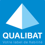Logo QUALIBAT – Certification de qualité pour les travaux de rénovation par SNBAM